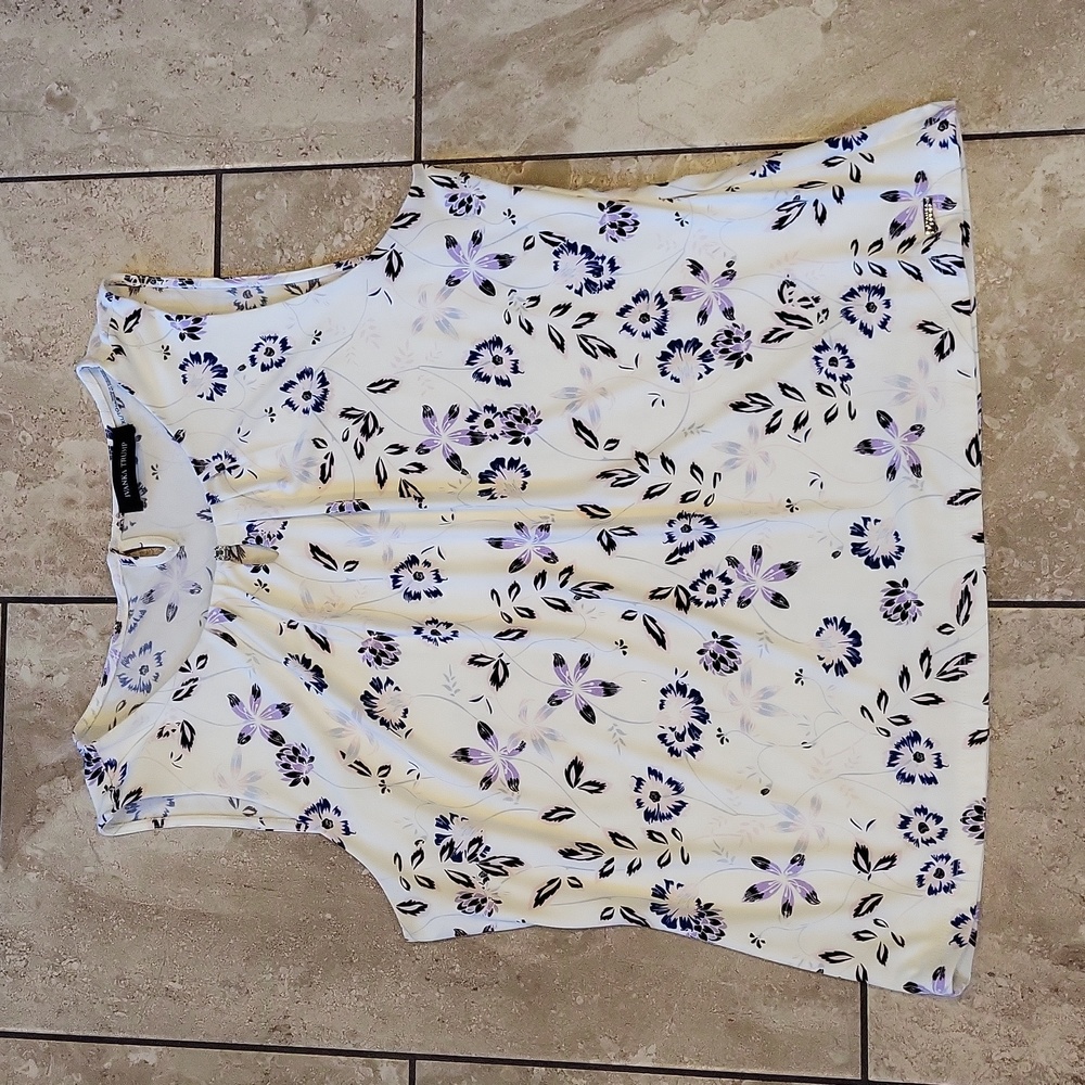3/$12 sleeveless floral blouse Ivanka trump